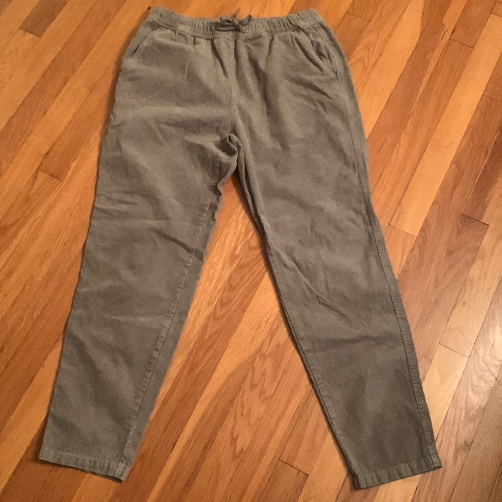 Men’s corduroy pants.   Size medium.  Color tan/khaki.